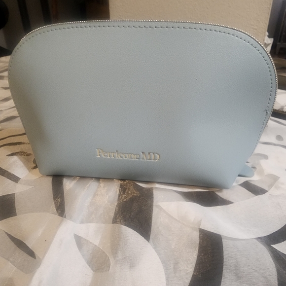 Perricone MD Pastel Blue Cosmetic Case with Brand Embossed Logo - Picture 3 of 9